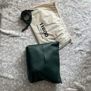 ELEVEN600  Leather Crossbody bag.